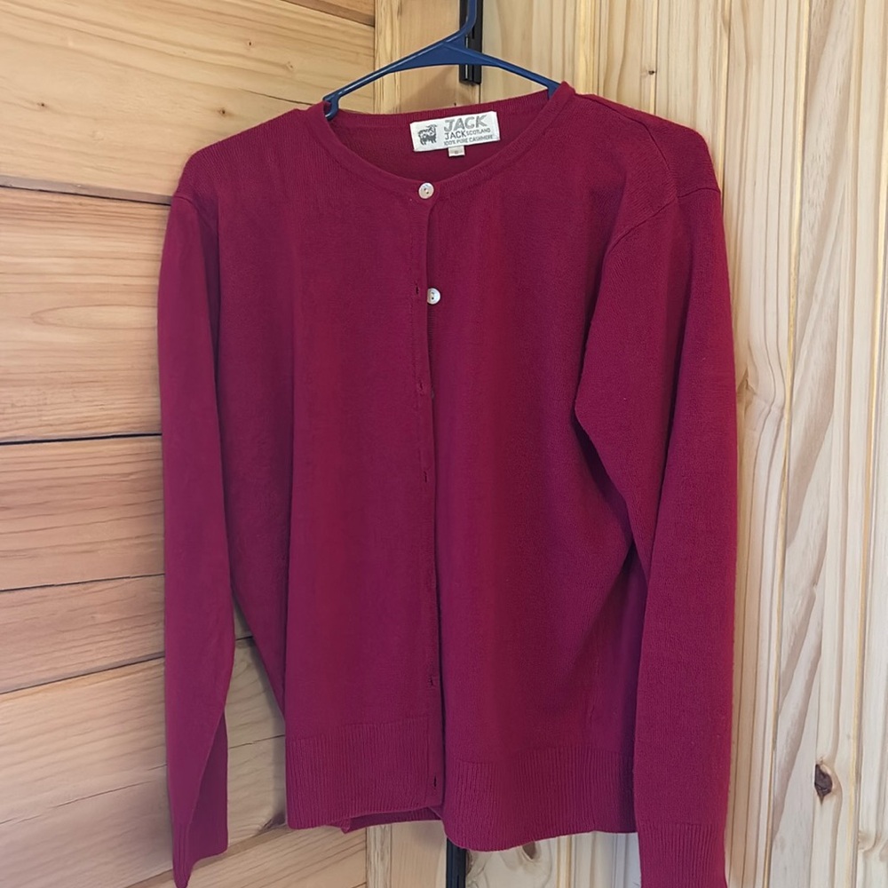Ladies Beautiful cashmere button down sweater. Super soft